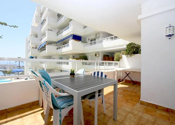 Lorna Apartment Estepona